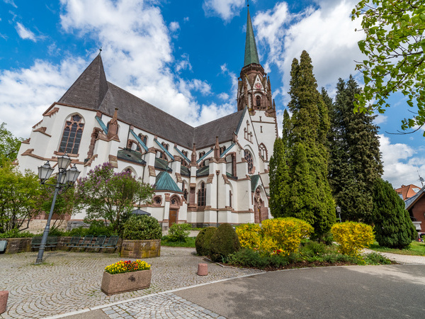 Außenansicht der Kirche Mariä Himmelfahrt Außenansicht der Kirche Mariä Himmelfahrt