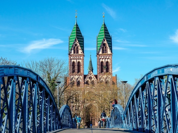Blaue Brcke in Freiburt, Bildquelle: Pixabay