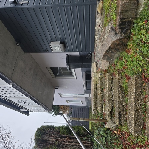 Für unsere Gäste gibt es einen separaten Eingang - Für unsere Gäste gibt es einen separaten Eingang -