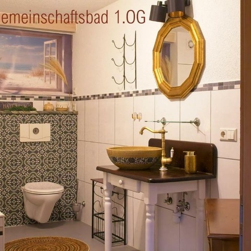 Das Gemeinschaftsbad im 1. Untergeschoss - Das Gemeinschaftsbad im 1. Untergeschoss -